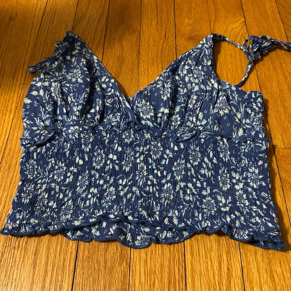 Tops - Picture 6 of 6